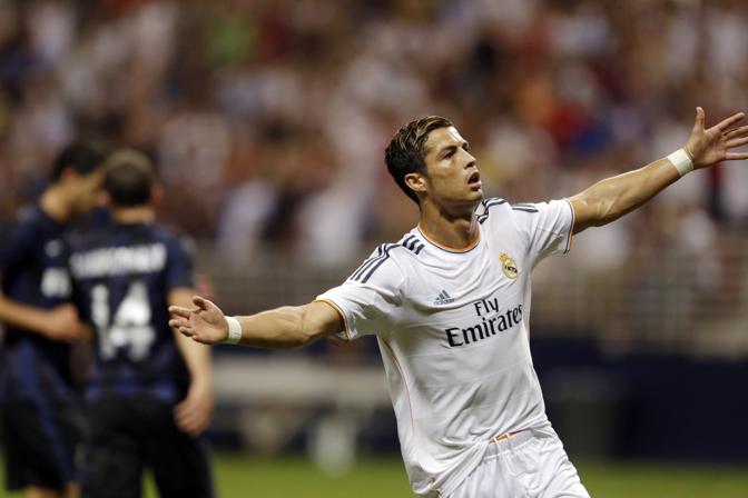 Cristiano Ronaldo celebra il gol segnato al 38' p.t. del momentaneo 2-0. Ap